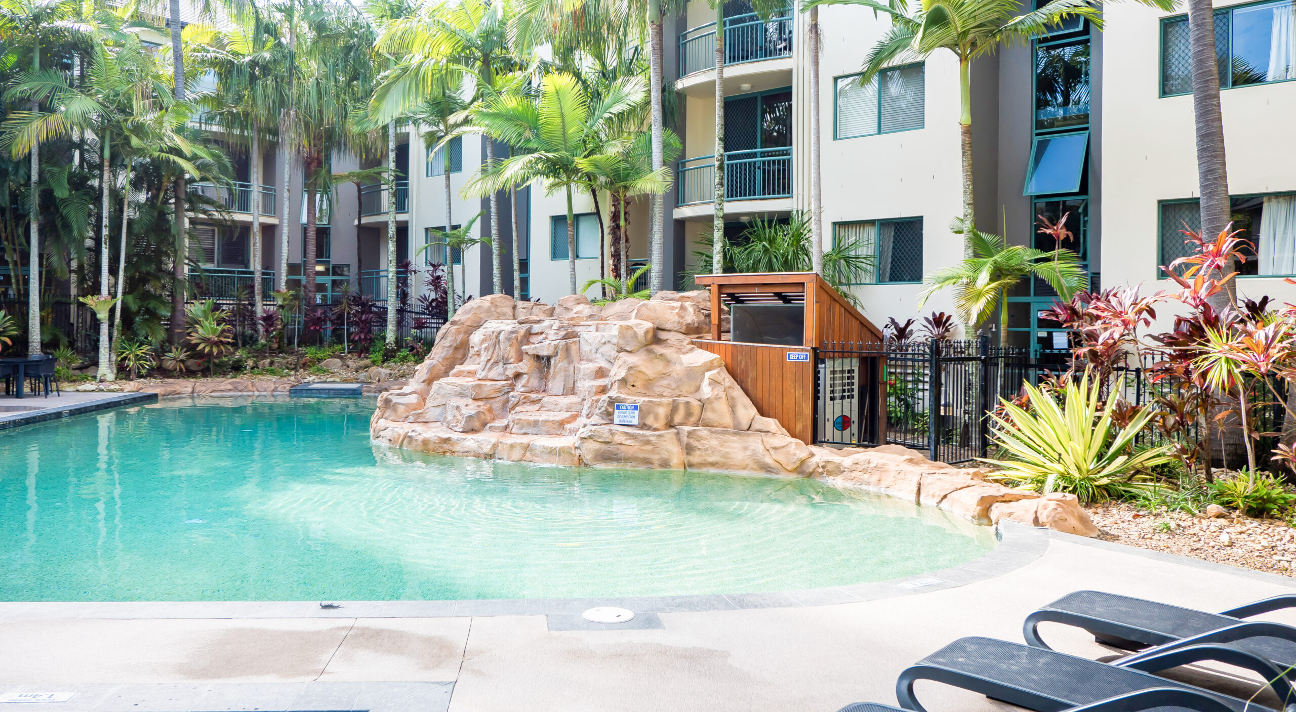 Currumbin Sands Holiday Apartments